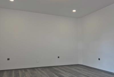 Casă cu 4 camere în Exterior Vest