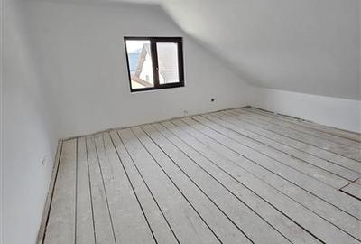 Casă cu 7 camere cu Teren 300 Mp în Nord-Est - 17
