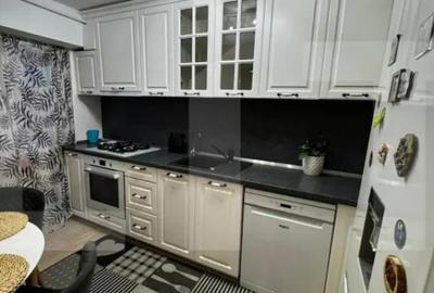 Apartament cu 4 camere decomandat, mobilat în Central - 2