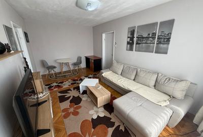 Apartament cu 2 camere semidecomandat, mobilat în Central
