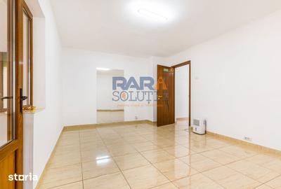 Spațiu comercial, de 60 mp, în Central - 4