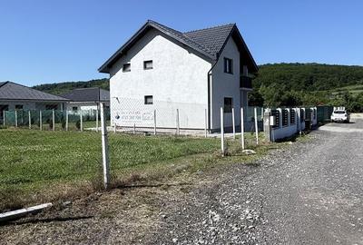 Casă cu 4 camere cu Teren 542 Mp în Central - 15