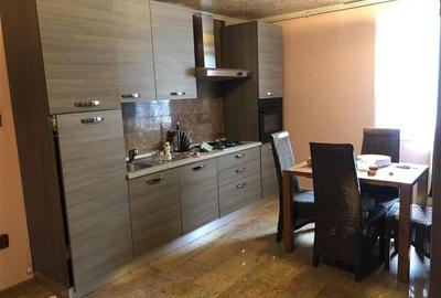 Apartament cu 4 camere decomandat în Central - 2