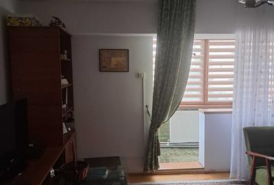Apartament cu 4 camere decomandat în Dorobanți 2