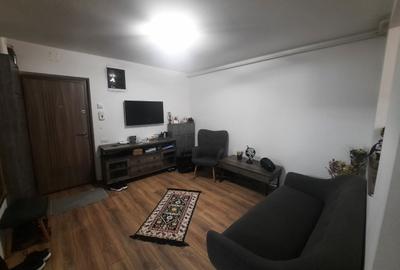 Apartament cu 3 camere în Mărăței