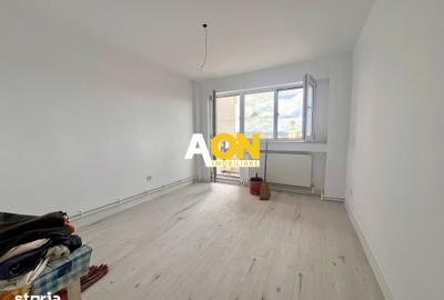 Apartament cu 4 camere decomandat în Cetate