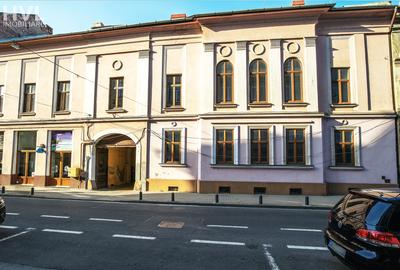 Proprietate specială, de 1,249 mp, în Central