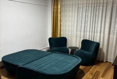 Garsonieră decomandată în Central