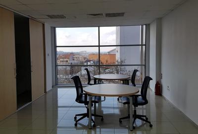 Spațiu comercial, de 241 mp, în Central - 12