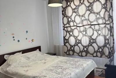 Apartament cu 2 camere semidecomandat, mobilat în 1 Mai