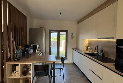Casă cu 4 camere în Dumbrăvița - 7