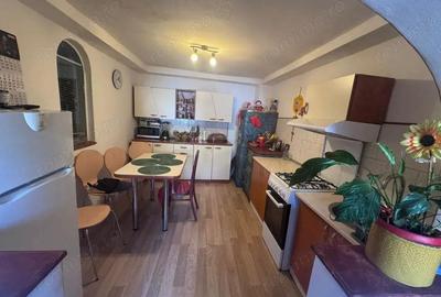 Casă cu Teren 300 Mp în Central - 3