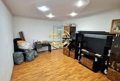 Apartament cu 2 camere decomandat în Calea București