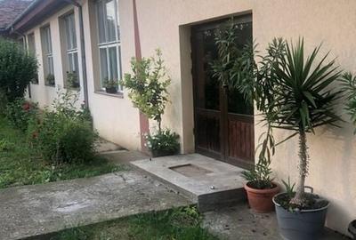 Casă cu 5 camere cu Teren 2200 Mp în Cotești - 10