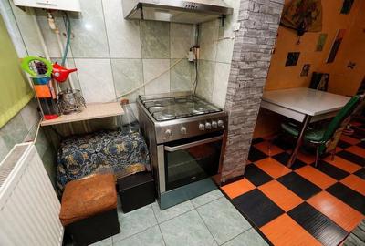 Apartament cu 3 camere nedecomandat în Babadag