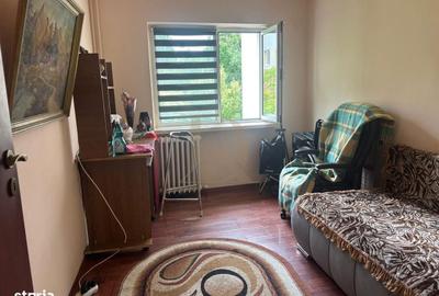 Apartament cu 3 camere decomandat în Ultracentral