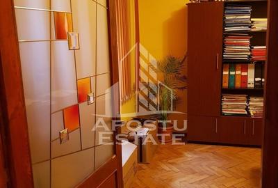 Apartament cu 2 camere semidecomandat în P-ța Unirii - 3