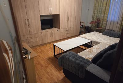 Apartament cu 3 camere decomandat în Rovine - 10