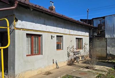 Casă cu 3 camere în Central - 2