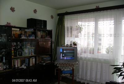 Apartament cu 2 camere semidecomandat, mobilat în Aleea Carpați - 1
