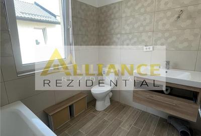 Casă cu 4 camere cu Teren 300 Mp în Vidra