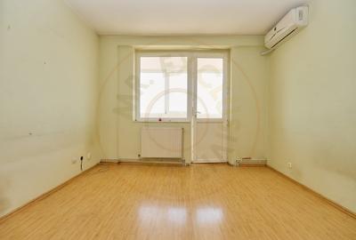 Apartament cu 4 camere decomandat în Craiovei - 9