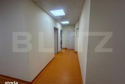 Spațiu comercial, de 1,967 mp, în Industrială - 10