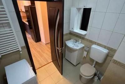 Apartament cu 2 camere semidecomandat în Roșu