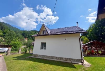 Casă cu 5 camere cu Garaj în Izvoru Muntelui - 3