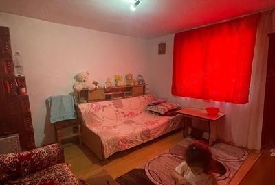Casă cu Teren 800 Mp în Scorțoasa - 1