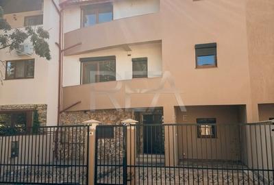 Casă cu 6 camere decomandat cu Teren 170 Mp în Central