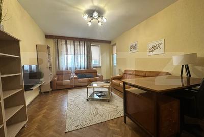 Apartament cu 3 camere decomandat, mobilat în Kogălniceanu