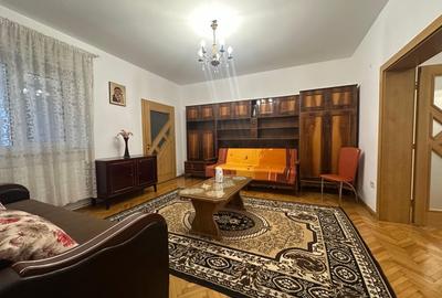 Apartament cu 3 camere, mobilat în Florilor - 11