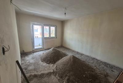 Apartament cu 3 camere decomandat în Luncă