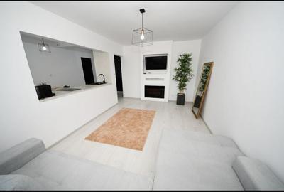Apartament cu 2 camere decomandat în Micro 17