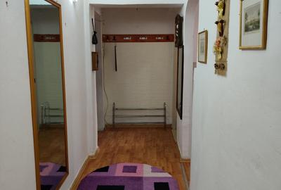 Apartament cu 3 camere în Viitorului