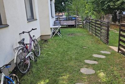 Apartament cu 3 camere semidecomandat, mobilat în Băneasa