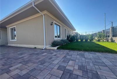 Duplex cu 3 camere cu Teren 320 Mp în Moșnița Nouă