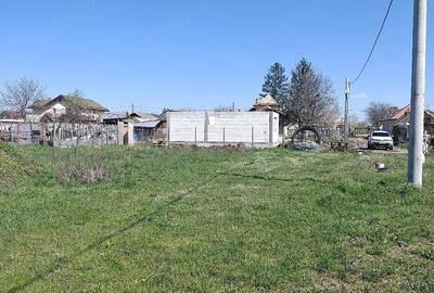 Teren de 337 mp, în Pielești - 3