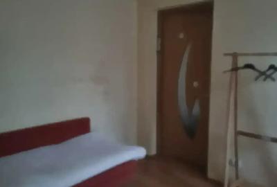 Casă cu 4 camere cu Teren 500 Mp în Central