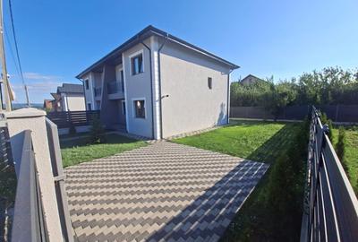 Casă cu 4 camere în Miroslava