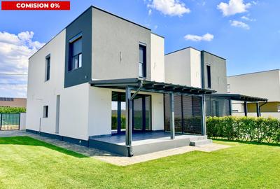 Duplex cu 4 camere cu Canalizare în Moșnița Nouă - 1