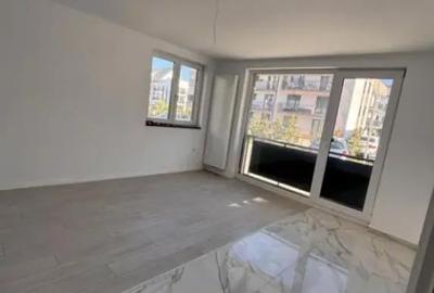 Apartament cu 2 camere decomandat în Tractorul - 1