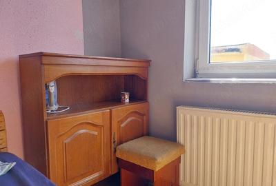 Apartament cu 2 camere decomandat în Tractorul - 2