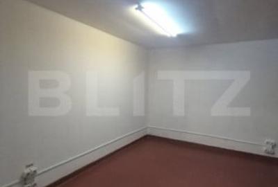 Apartament cu 3 camere decomandat în Micro 4 - 3