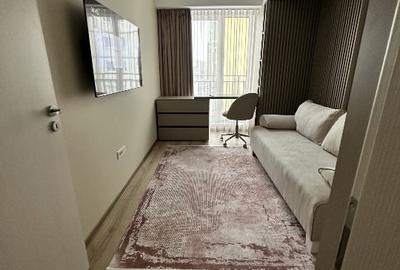 Apartament cu 3 camere decomandat, mobilat în Tractorul - 3