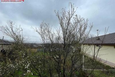 Teren de 2200 mp, în Parcheș - 5