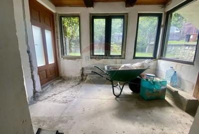 Casă cu 8 camere cu Teren 485 Mp în Central - 59