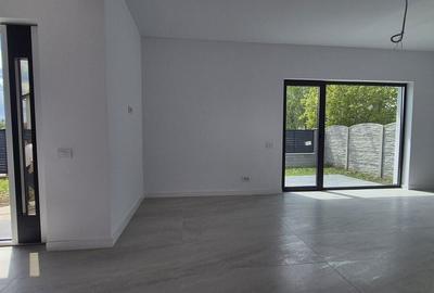 Casă cu 4 camere cu Teren 350 Mp în Clinceni - 14