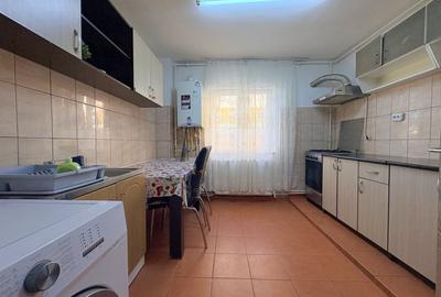 Apartament cu 3 camere semidecomandat, mobilat în Girocului - 14